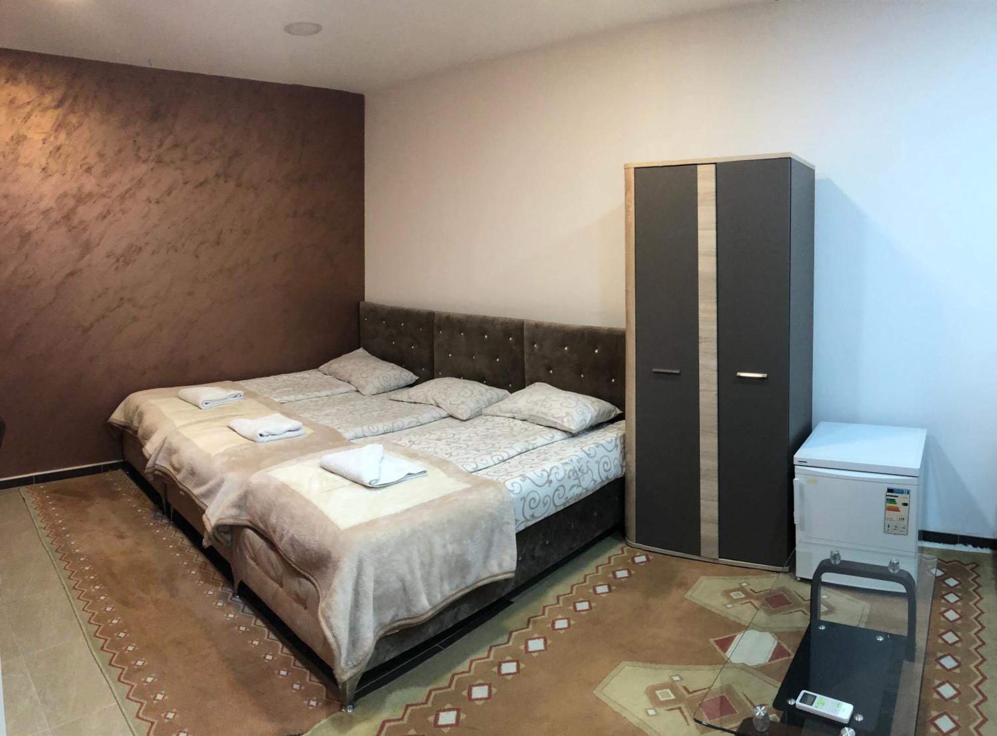 Avio Apartmani 2018 Novi Pazar Szoba fotó